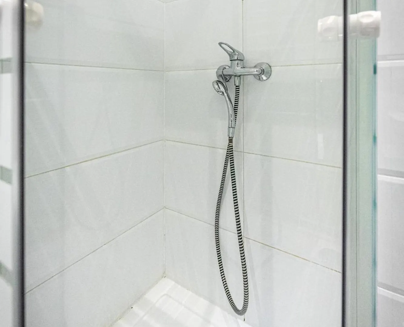 Central & Affordable By Jr City Apartments Vienna Homestay